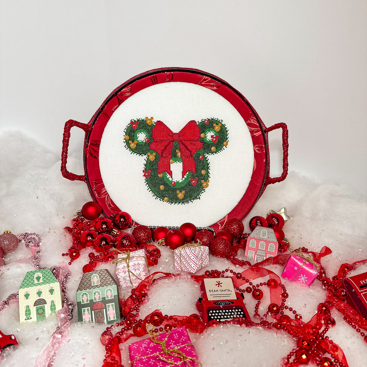 Red Mouse Christmas Wreath Cross-Stitch Pattern